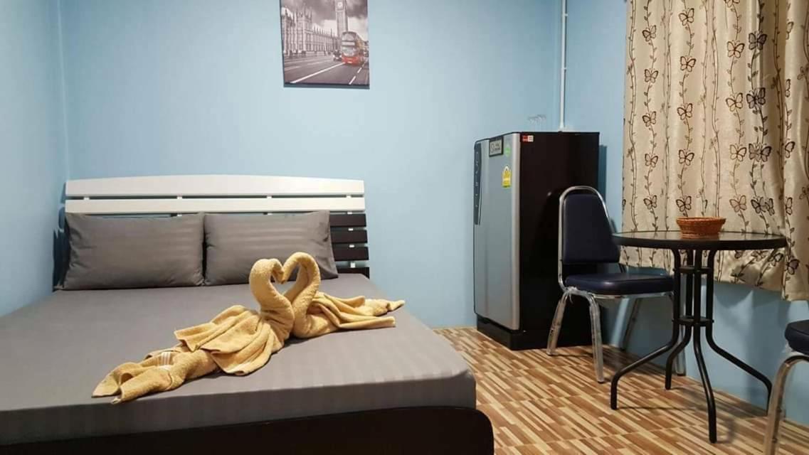 In Love Resort Chainat Bagian luar foto