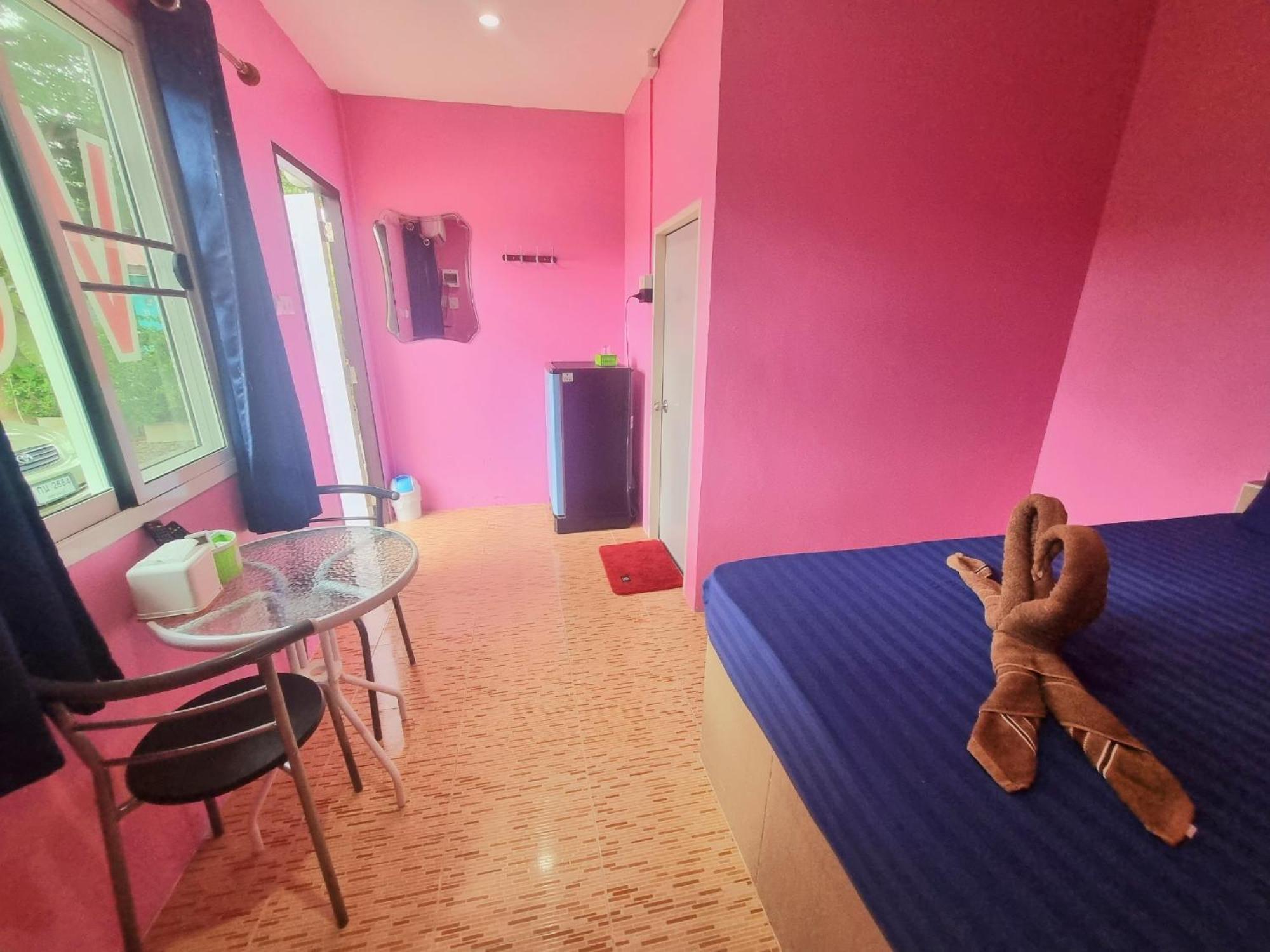 In Love Resort Chainat Bagian luar foto