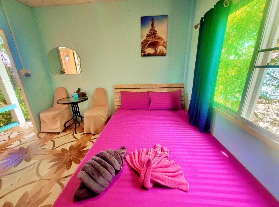 In Love Resort Chainat Bagian luar foto
