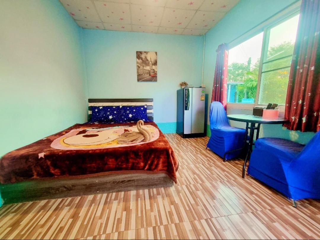In Love Resort Chainat Bagian luar foto