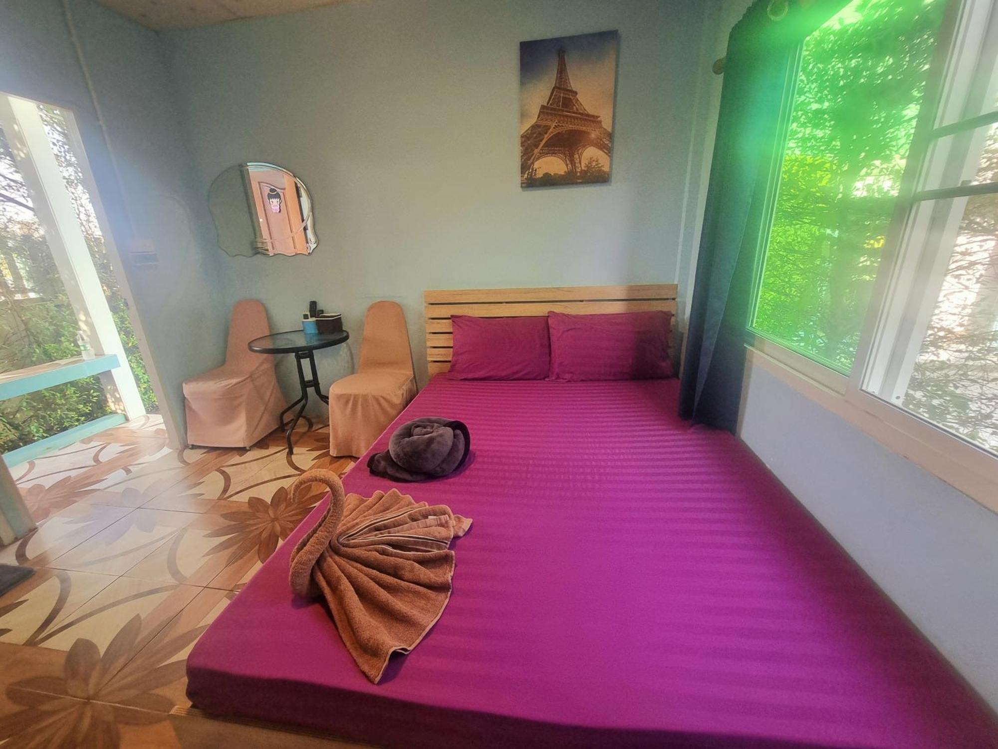 In Love Resort Chainat Bagian luar foto