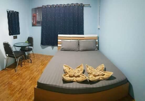 In Love Resort Chainat Bagian luar foto